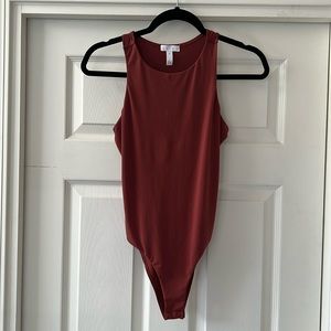 M burnt orange Leith tank bodysuit